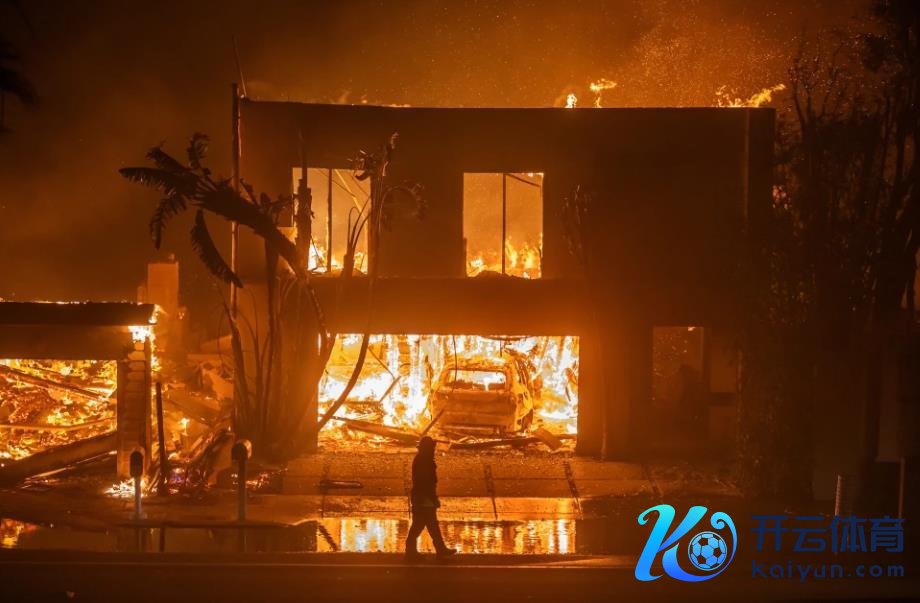 马斯克:加州本应该作念许多事来防控山火,但规矩不允许,因为会伤害红腿蛙